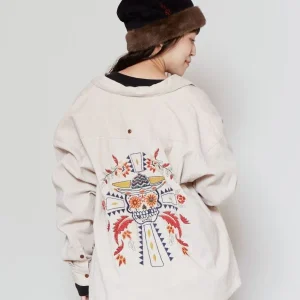 Chemise en velours côtelé brodée