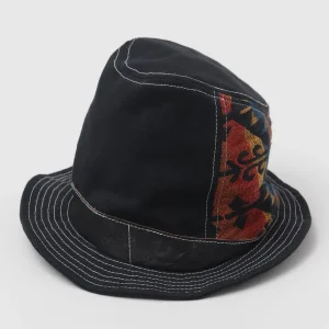 Chapeau patchwork à gueule de loup