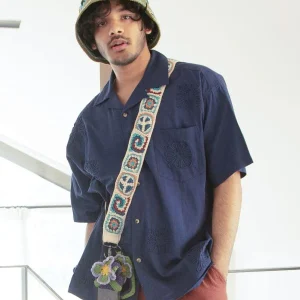 Chemise à broderie florale en velours côtelé