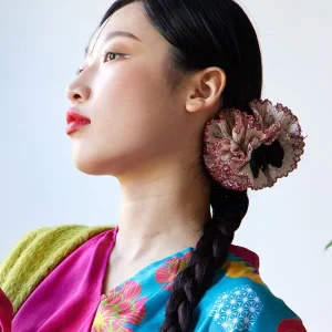 Pince à cheveux en dentelle fleurie