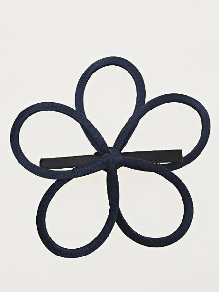 Pince à cheveux fleur UME – Image 4