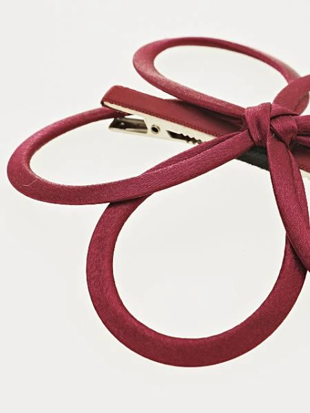 Pince à cheveux fleur UME – Image 3